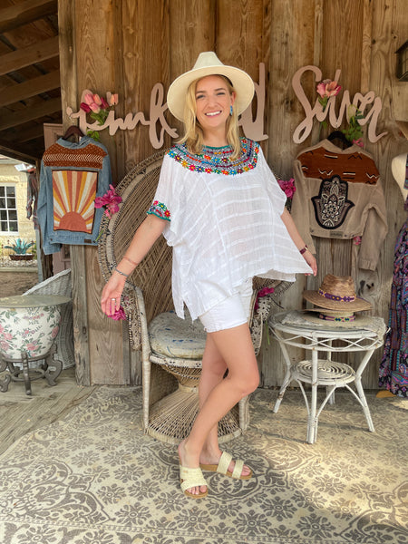 Woven embroidered top (white )