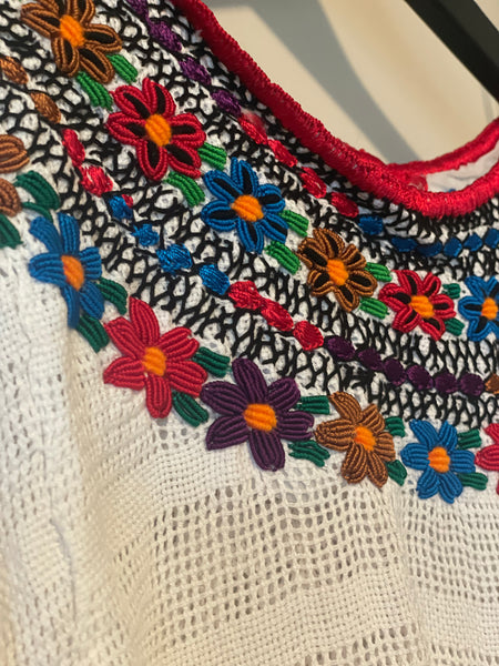 Woven embroidered top (white )